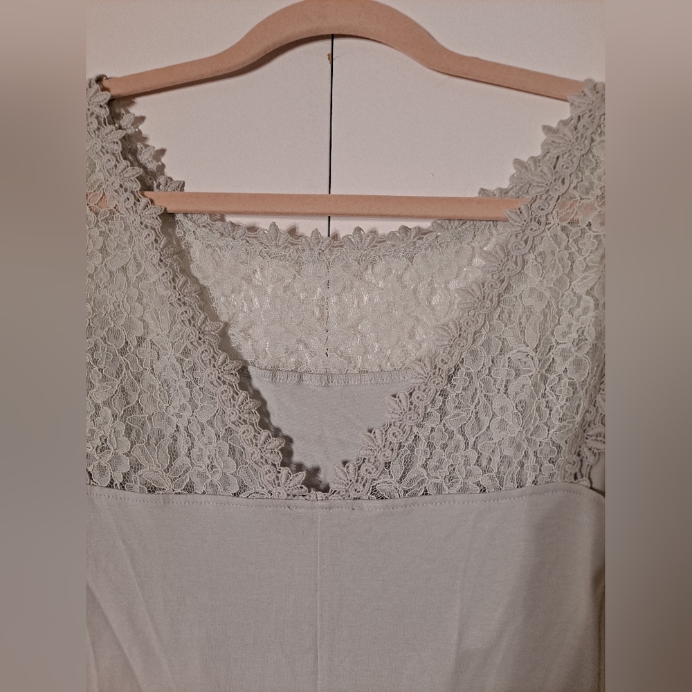 NWT Express Top - Picture 4 of 5